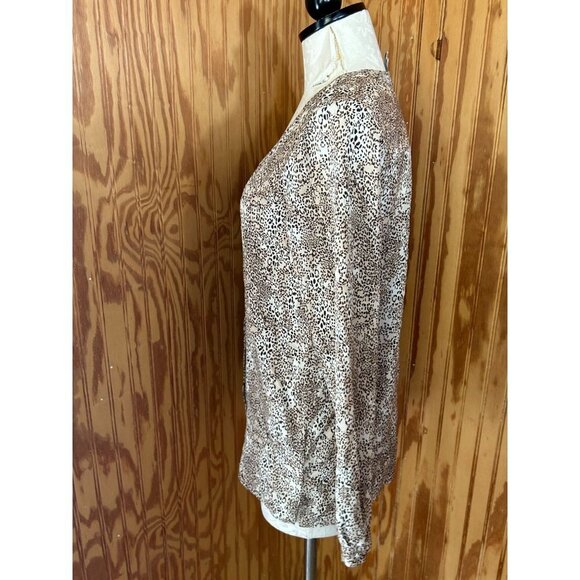 Joie Blouse Top Button Front Long Sleeve Leopard Animal Print Silk Biege Sz XS - Picture 3 of 9